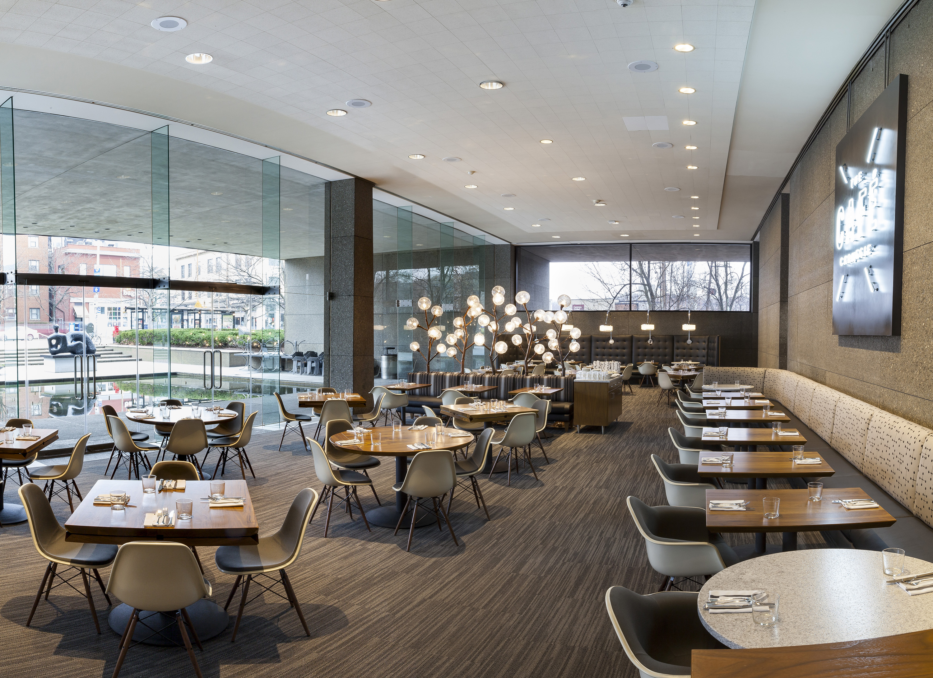 spaces-oak-cafe