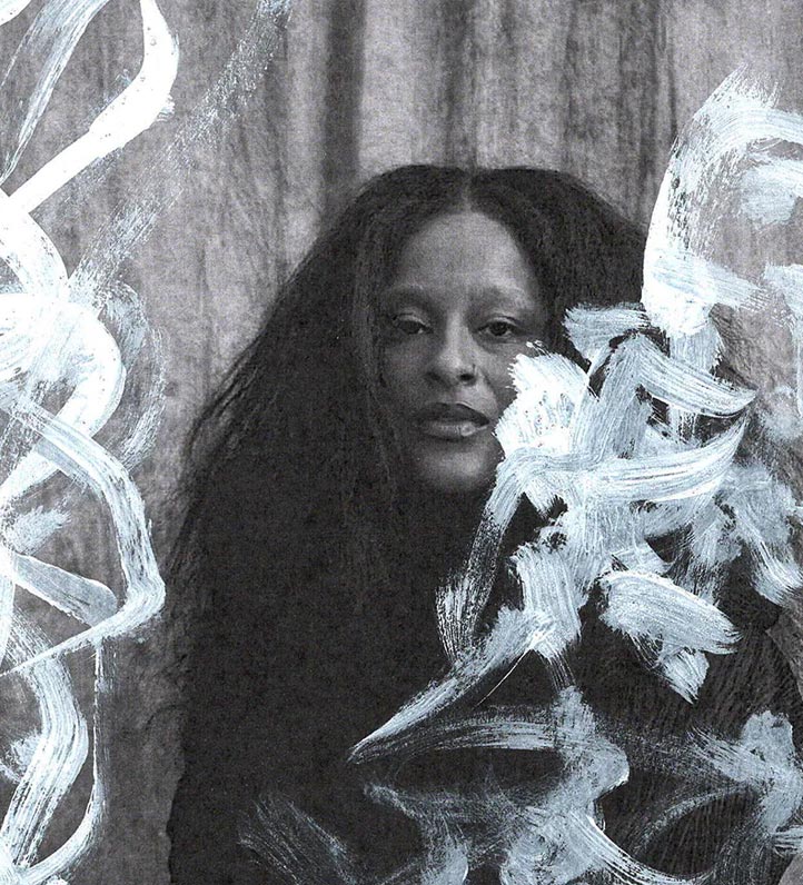 photo of L'Rain
